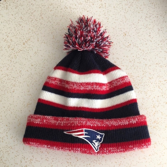 Patriots Winter Pom Hat - Picture 1 of 2